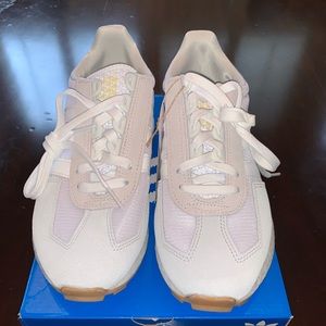 Adidas Retropy sneakers